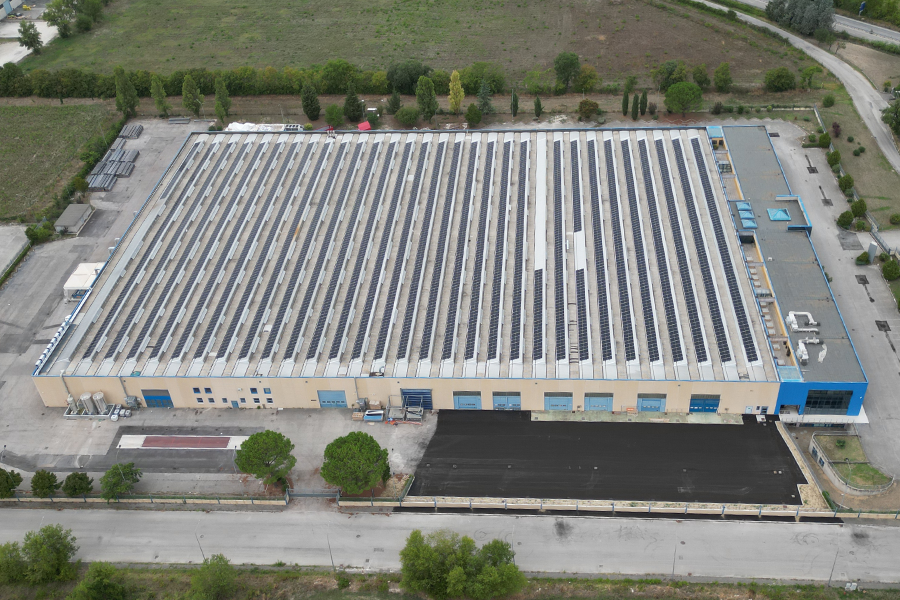 Foto Tecnoal: Nuovo Impianto Fotovoltaico da 16.000 mq per un Futuro pi&ugrave; Sostenibile